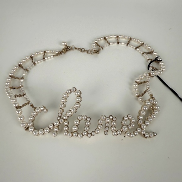 Authentic CHANEL Imitation Pearl Swirling Logo Letter Choker Necklace - Picture 4 of 10